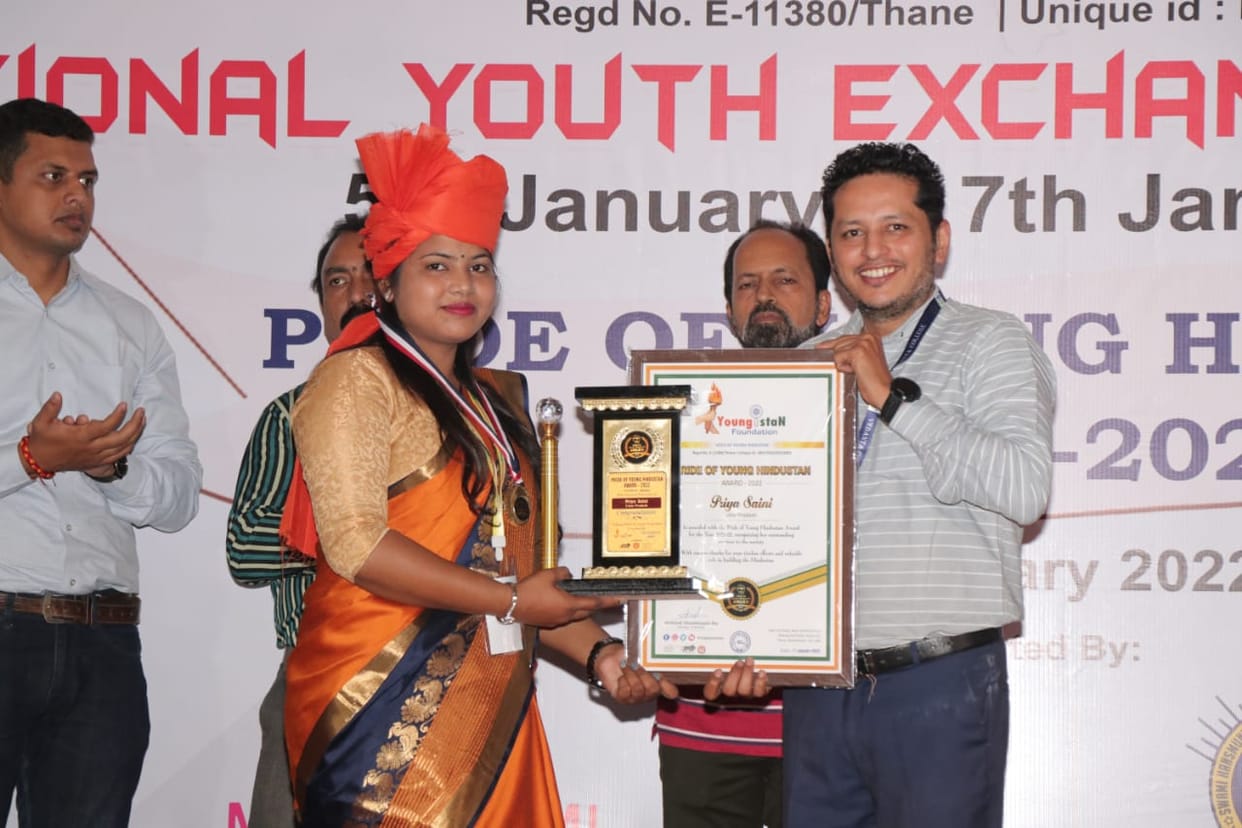 Priya gets Pride of Young Hindustan Award