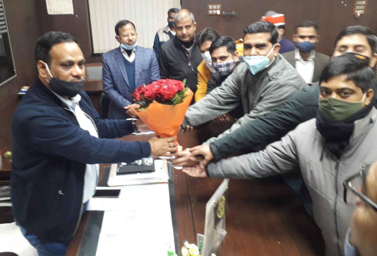 Teachers and Shikshamitras welcomed DM