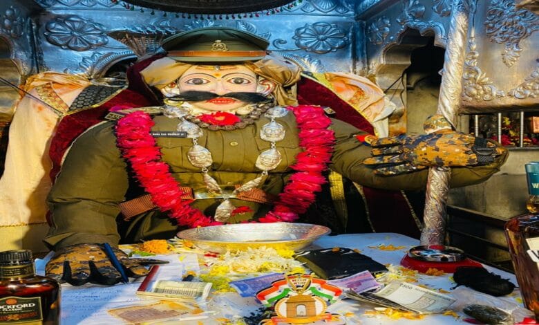 Kotwal of Kashi Baba Kaal bhairav wore uniform of up police pleaded for End of Omicron corona third wave , see photos