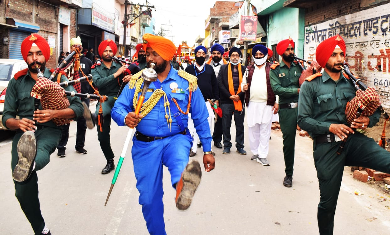 Nagar Kirtan came out under the umbrella of Guru Granth Sahib