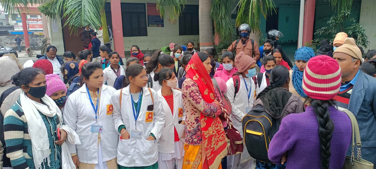 The victims of fraud came to meet the SDM