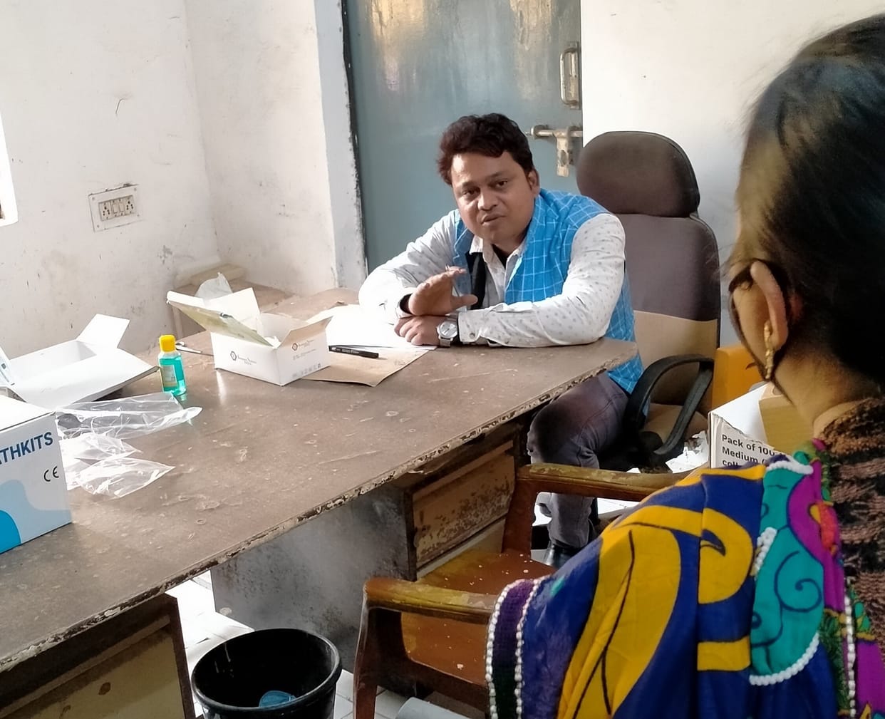 jimmedaar hee tod rahe protokaal, laaparavaahee ka janjaal bana aspataal