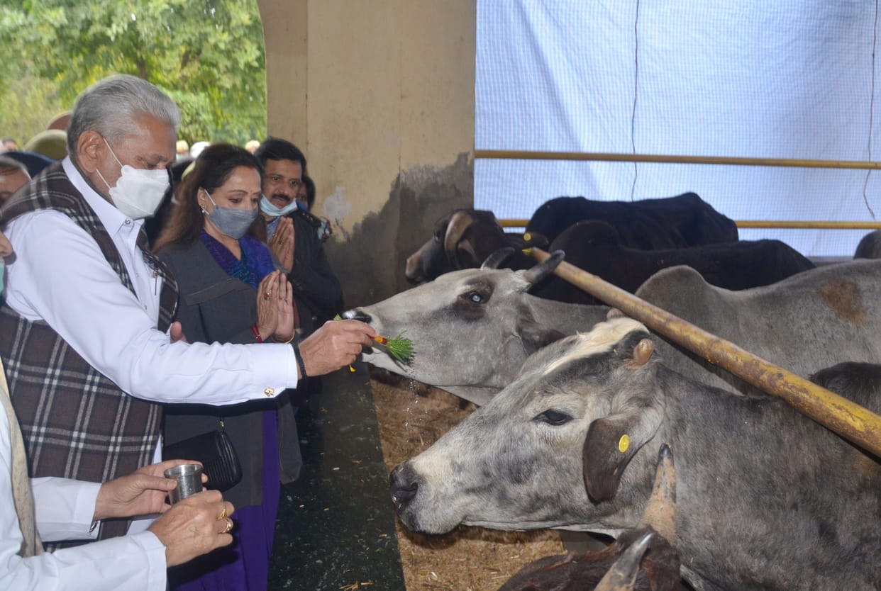 Mathura: Union Minister inspects Govind Godham
