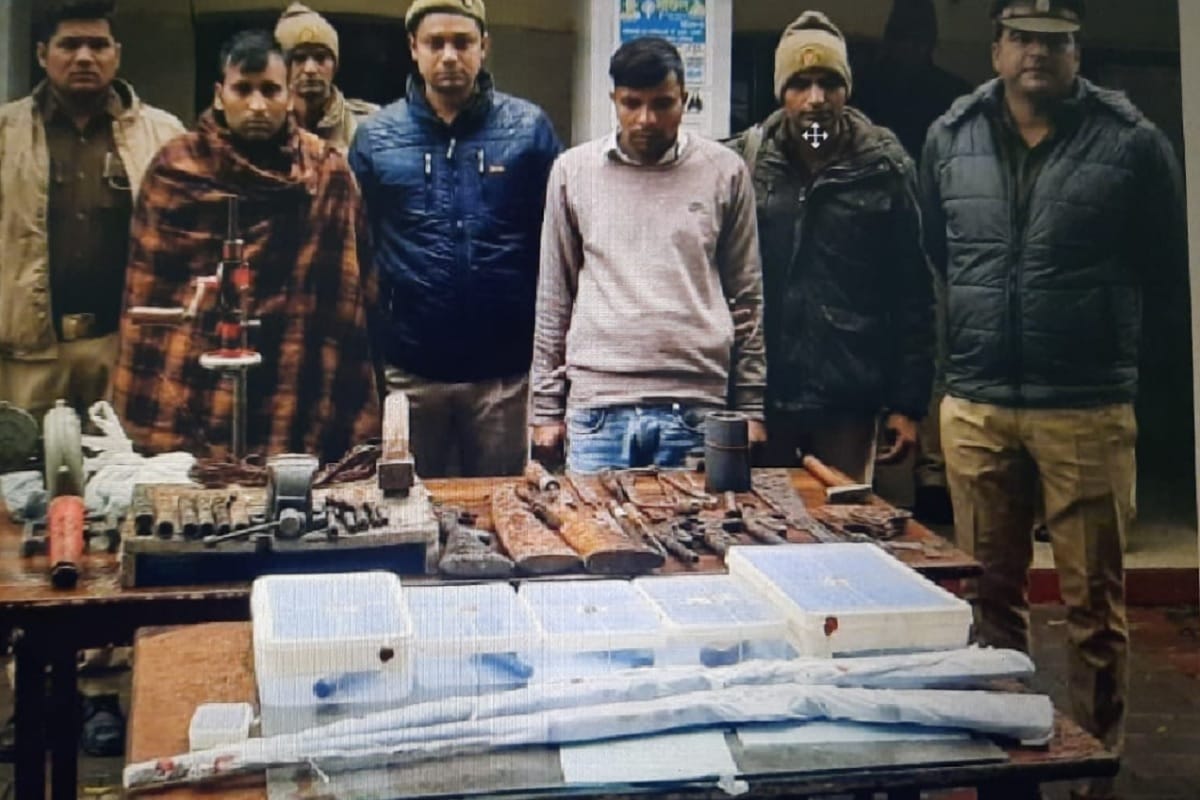UP News: Saharanpur police has busted a illegal arms factory and two accused arrested