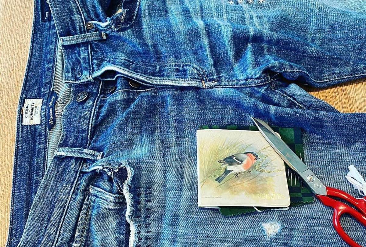 Old Jeans New Look Ideas How To Style Faded And Ripped jeans hacks