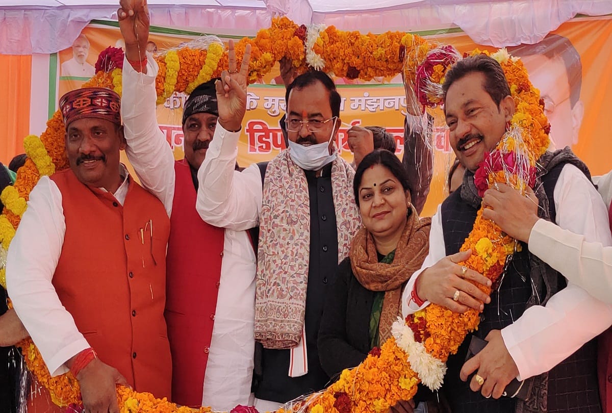 Manjhanpur got the gift of bus station and depot