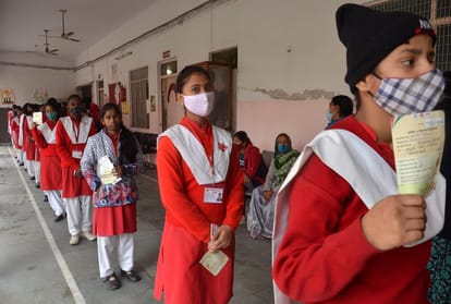 Prayagraj Corona News: The number of corona infected patients in the district reached above 500