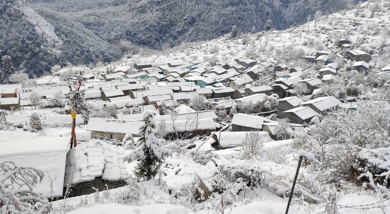snowfall in uttarakhand: all day snowfall in kedarnath, chamoli 15 villages covered from snow, see photos