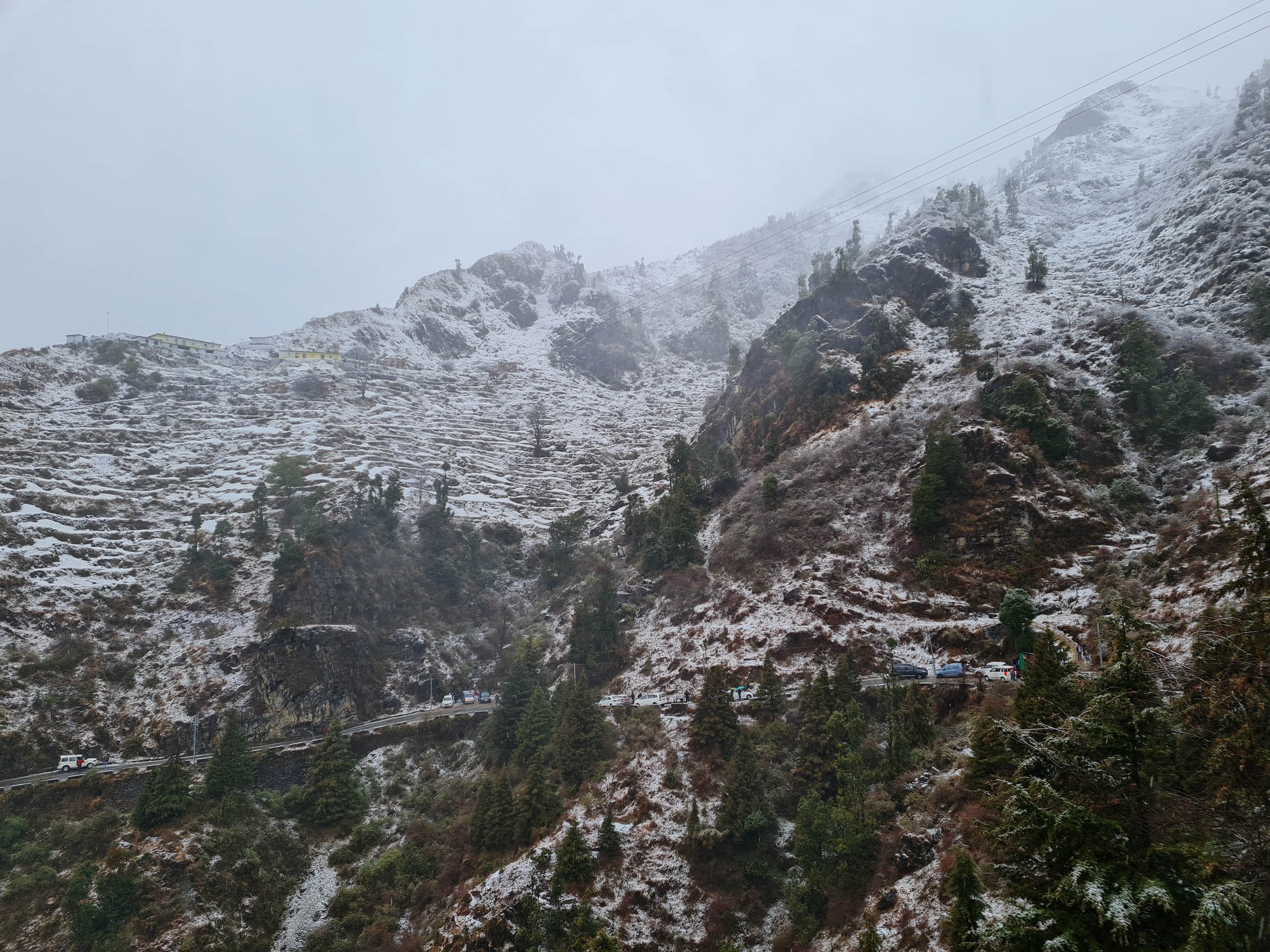 snowfall in uttarakhand: all day snowfall in kedarnath, chamoli 15 villages covered from snow, see photos