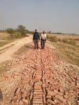 चंपतपुर से जैतपुर संपर्क मार्ग का अटका काम।  संवाद