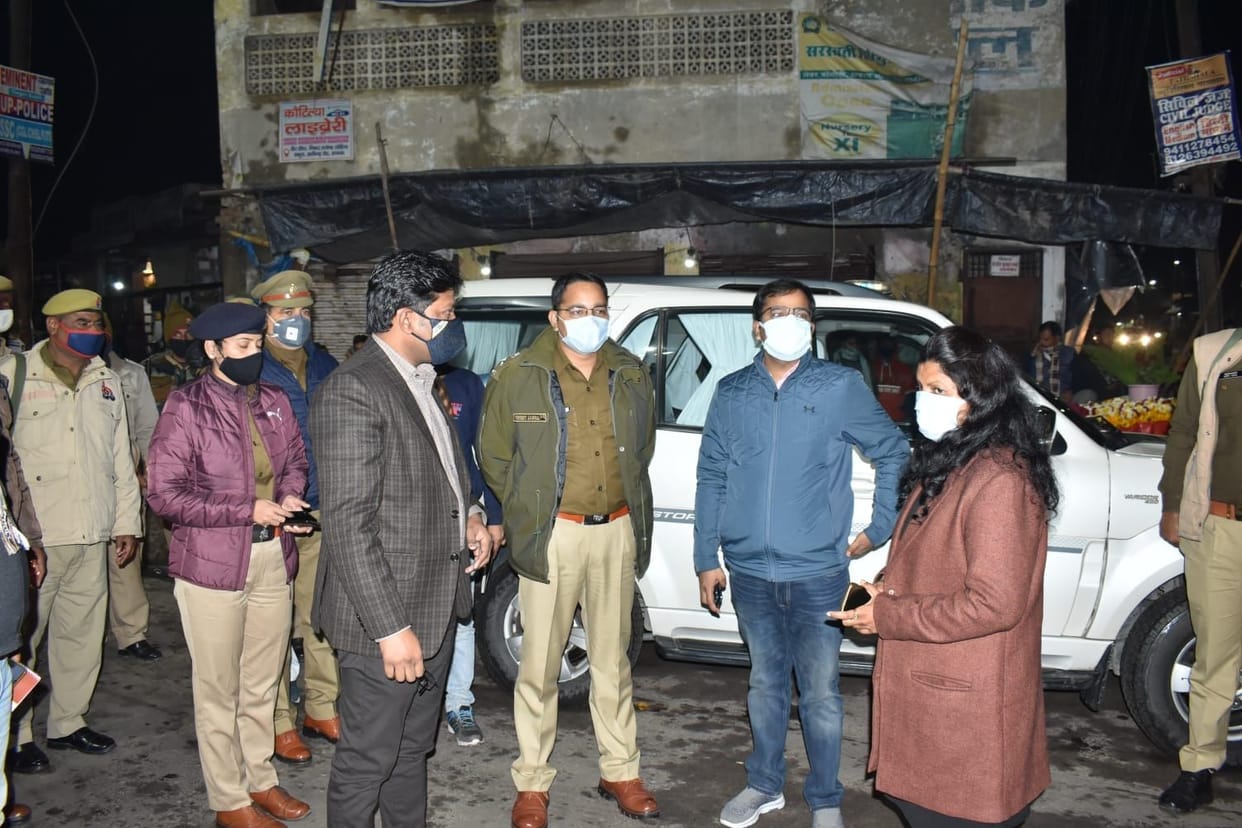 Hathras: Police force led by SP conducted flag march