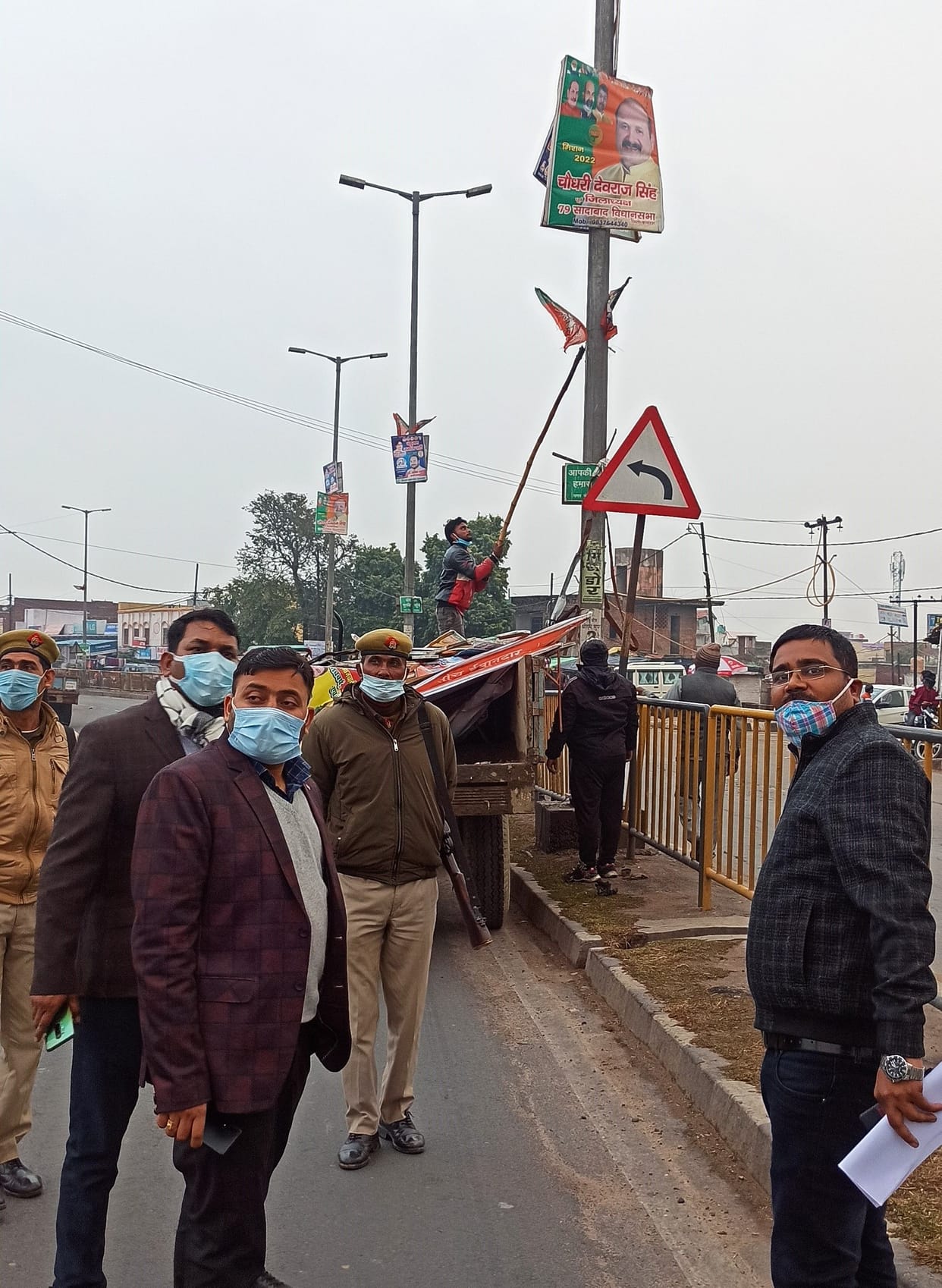 Hathras: Hoardings, banners and posters of all political parties removed