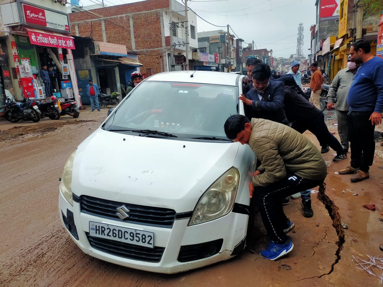 Traders demonstrated when the road collapsed in Hansi