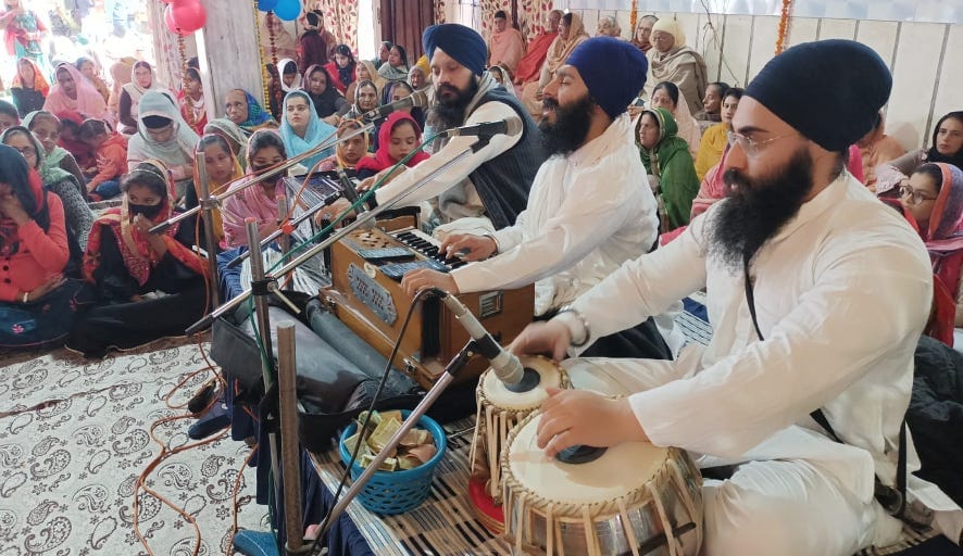 Gurdwara Nanak Shahi reverberated with guruvani, shabad-kirtan