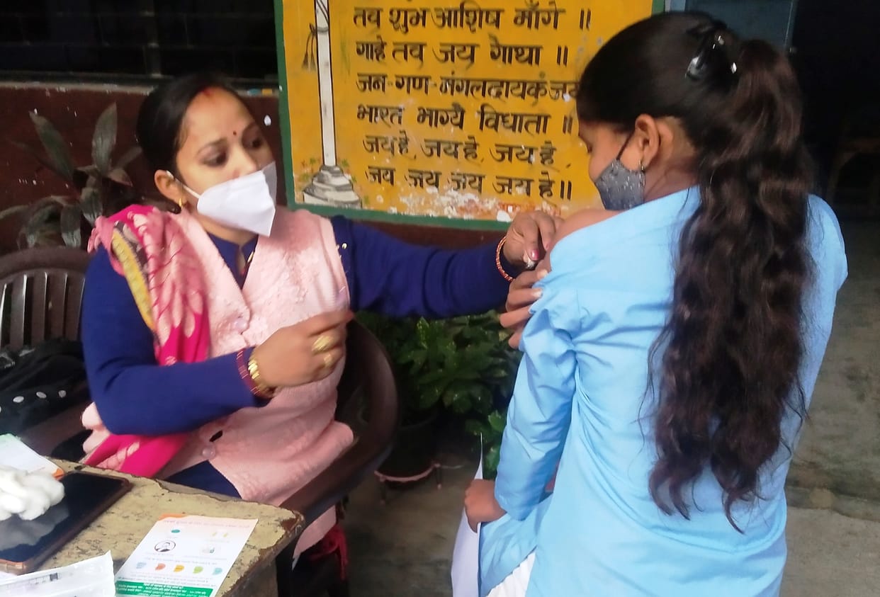 Vaccines vaccinated to students from 15 to 18 years
