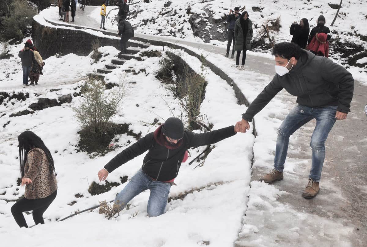 snowfall News Himachal Pradesh: snowfall beautiful iamges himachal pradesh