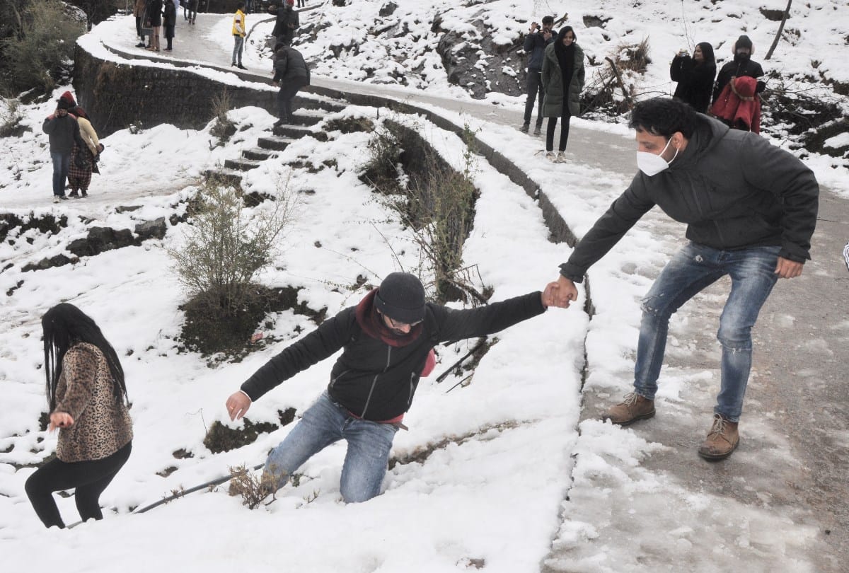 snowfall News Himachal Pradesh: snowfall beautiful iamges himachal pradesh