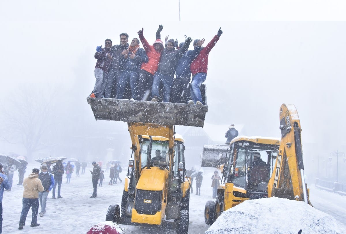 snowfall news himachal: snowfall images shimla himachal pradesh