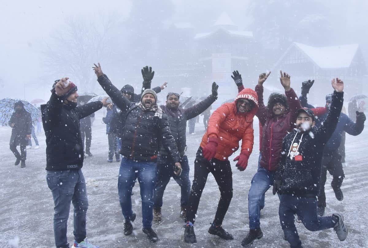 snowfall news himachal: snowfall images shimla himachal pradesh