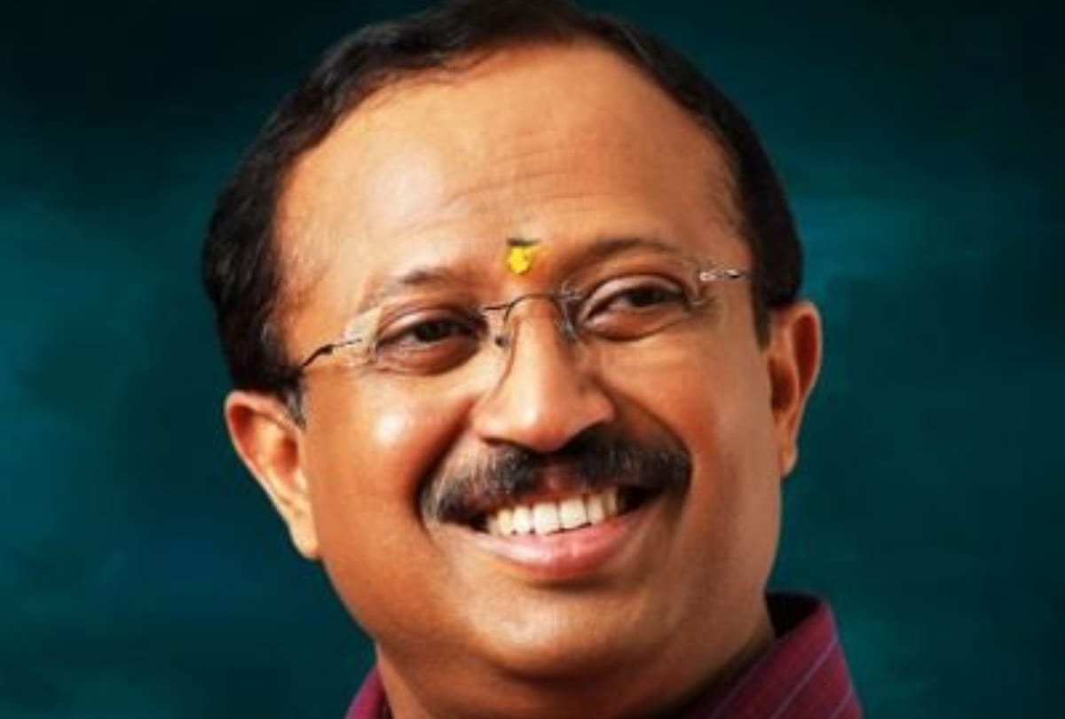 Minister of State for External Affairs V Muraleedharan said Indian diaspora is working like a bridge to connect India with the world on Pravasi Bharatiya Divas
