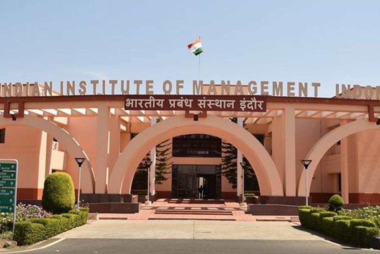 Indore: Average package of IIM Indore increased by 6.6 percent, this time it reached 25 lakhs