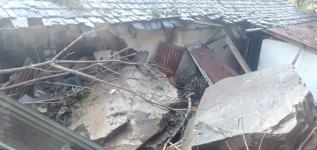 Woman dies after falling rocks at home