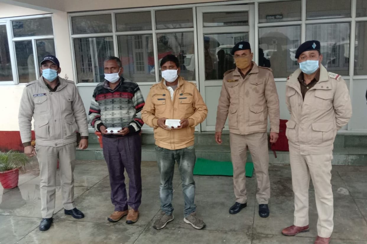 Two Arested For Smack Smugling in Banbasa