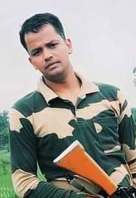 The red of the district was martyred on the Bangladesh border