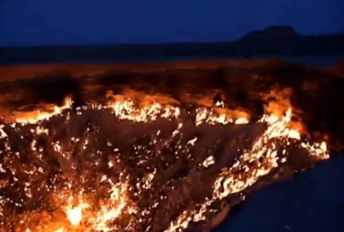 turkmenistan president ordered to gateway to hell gas crater to be closed know what is the story behind it