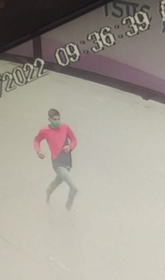 The thief ran away with 65 thousand rupees from Golak in one fell swoop