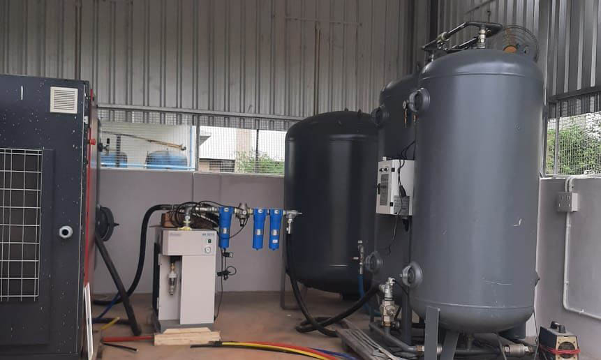 Waiting for the 'booster' to hold the breath of the oxygen plant