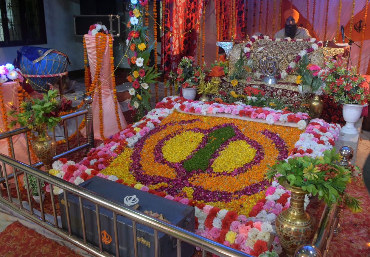 Prakash Parv celebrated with pomp