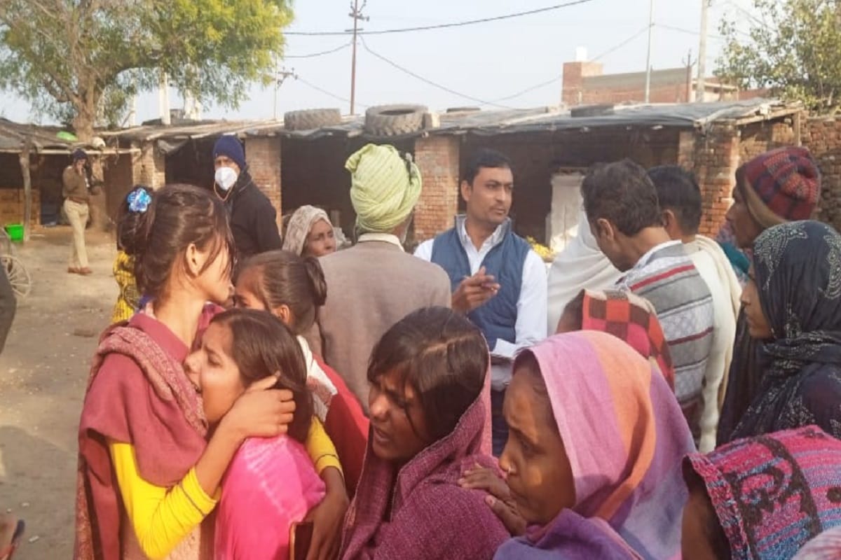 UP News: Blast in a factory and one woman died in village of Shamli district and see photos