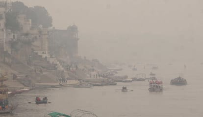 Purvanchal varanasi Weather update today Snowy winds increased cold and winter temperature dipped