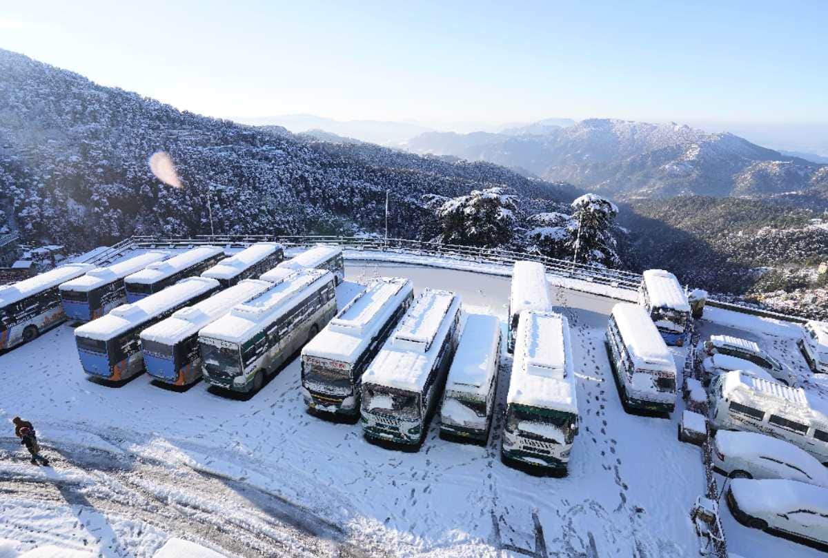 Weather update himachal: Two died in Himachal, snowfall blocked hundreds of roads, black out in thousands of villages, tourists stranded
