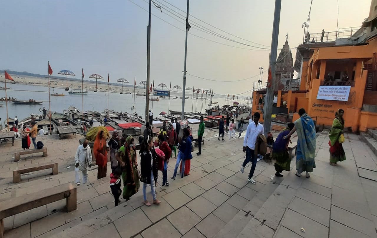 corona varanasi update today covid restrictions new rules in banaras lockdown ganga ghat read corona guidelines