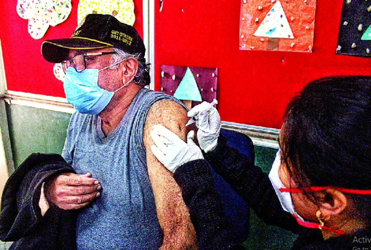 in Delhi first day more than 18 thousand were given a precautionary dose of corona vaccine