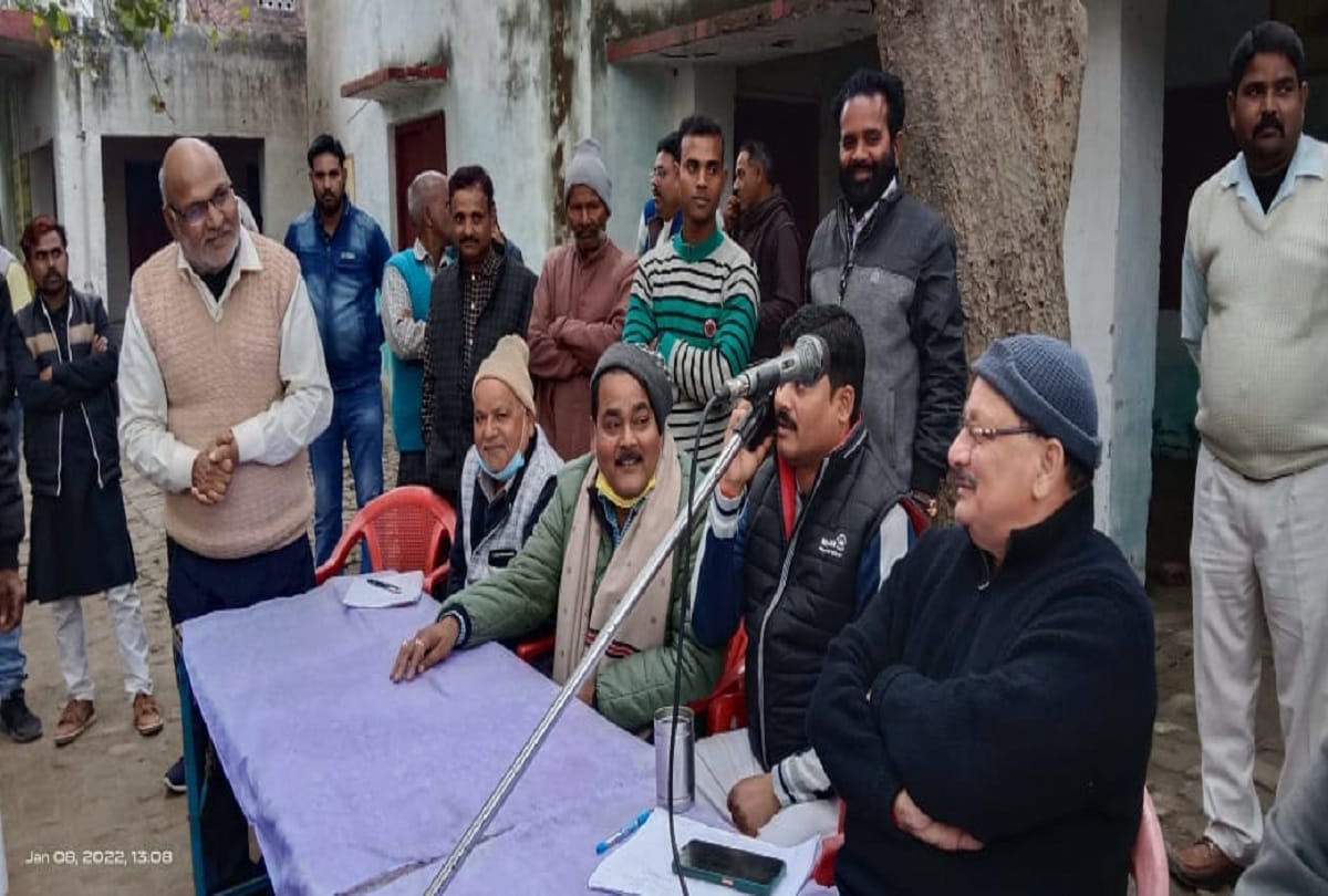 UP Election 2022 Video of Gola MLA meeting goes viral CO orders inquiry IN Lakhimpur Kheri