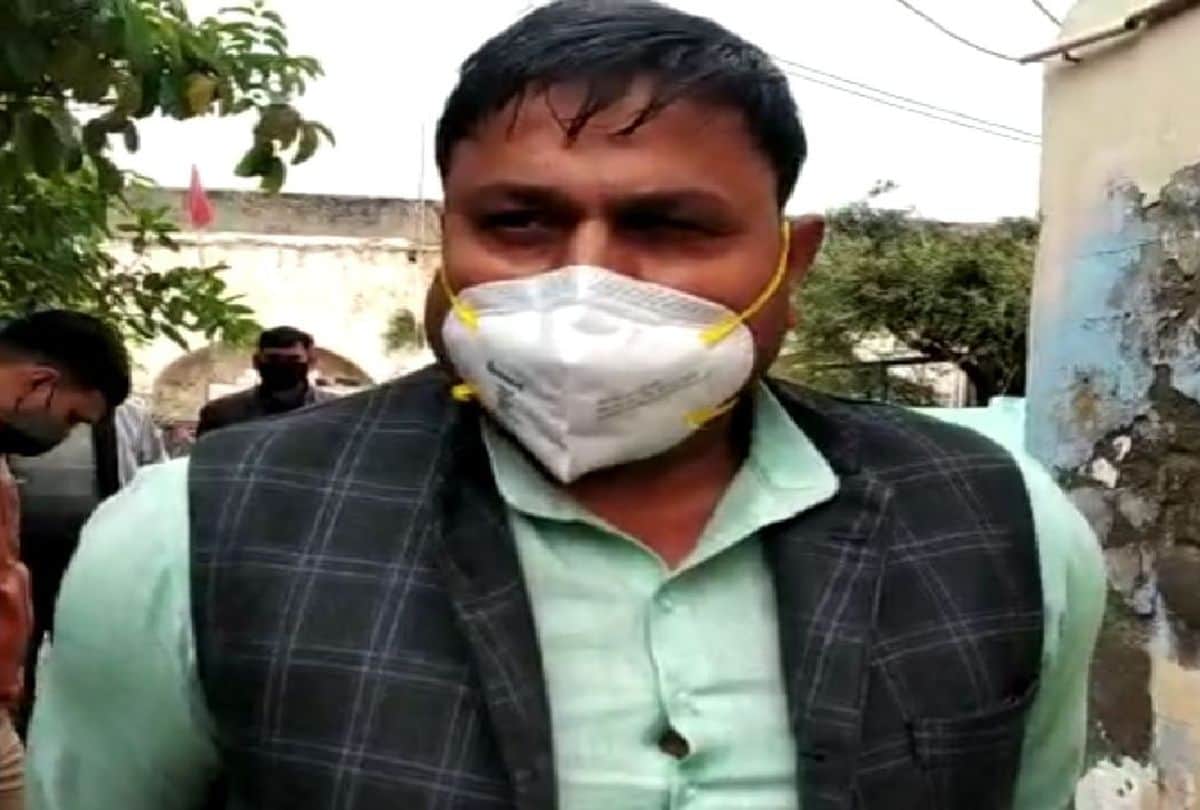 Men molested the girl in hotel two accused did not arrests
