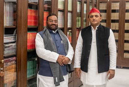 Aligarh News: सपा अध्यक्ष अखिलेश यादव-स्वामी प्रसाद के खिलाफ दी तहरीर, ये हैं आरोप Complaint filed against SP President Akhilesh Yadav-Swami Prasad