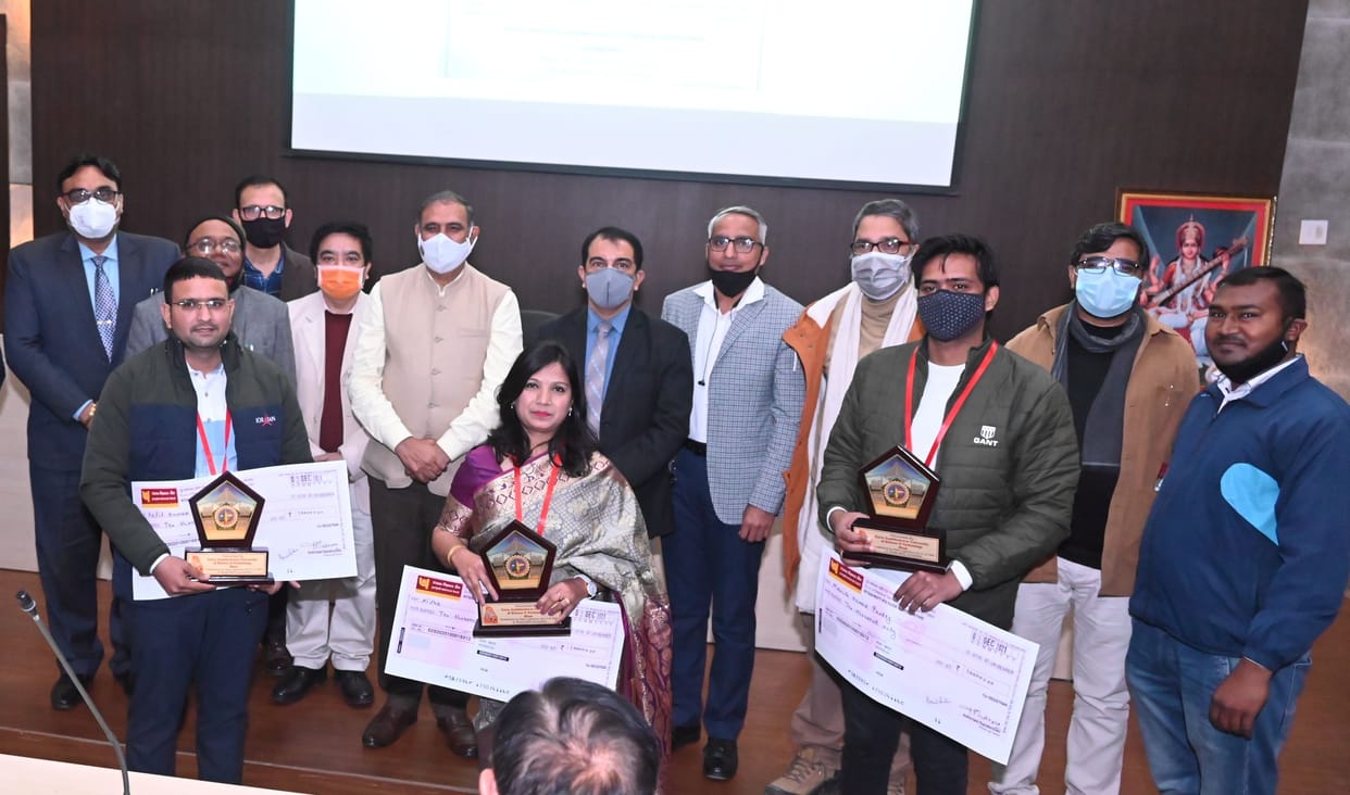 Nisha, Kapil, Manish Pandey get Atul Maheshwari Memorial Gold Medal