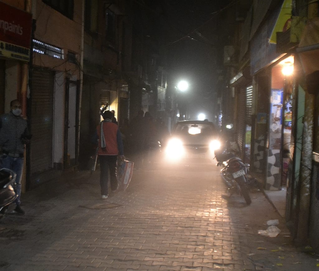 in nahan sirmaur shops not closed in time shopkeeper break rull regulations
