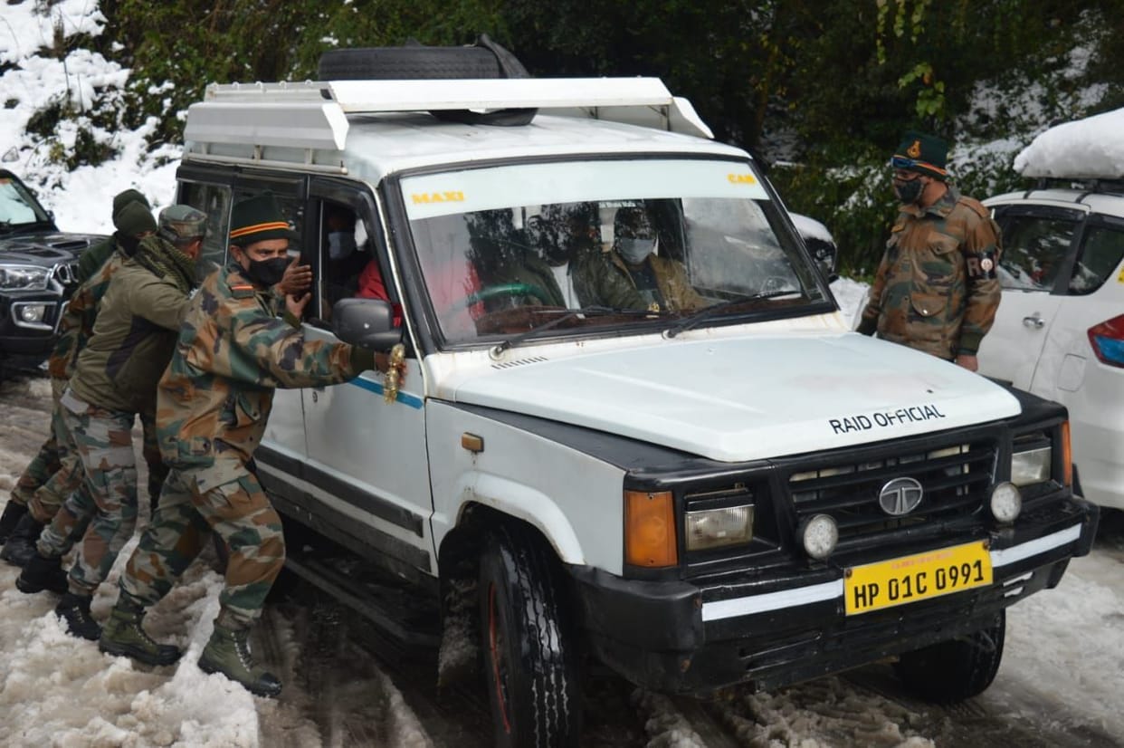 61 roads including NH closed; 164 transformers and 37 drinking water schemes stalled