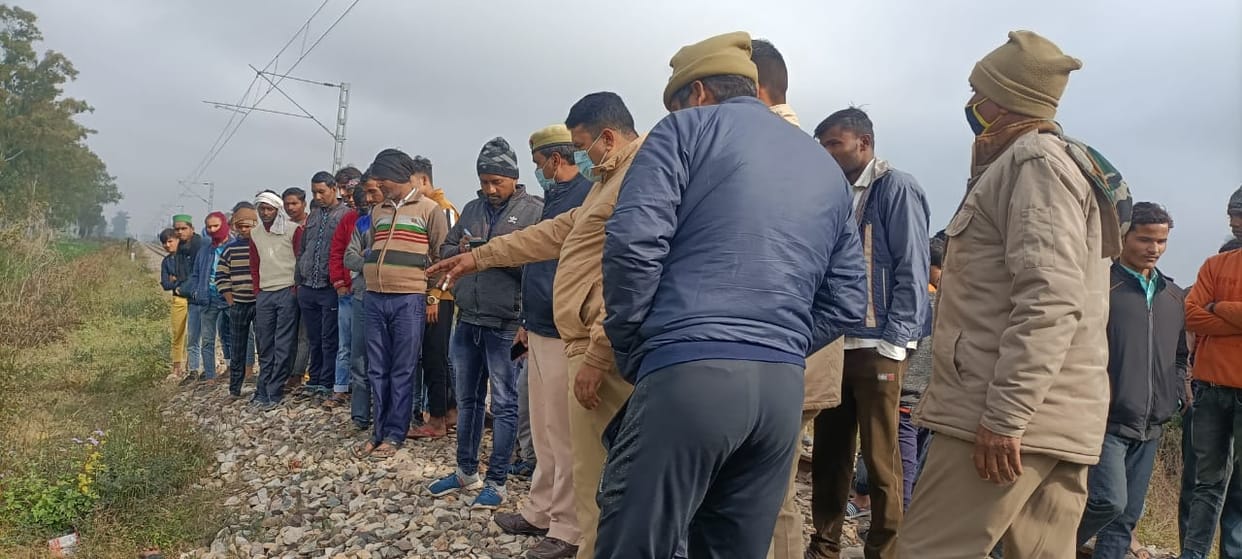 Beheaded body of firm worker found near railway line