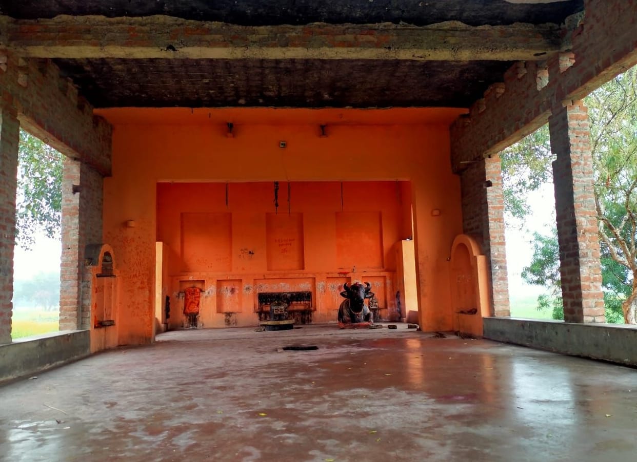 fathepur news,Thieves steal thousands of hours from three temples