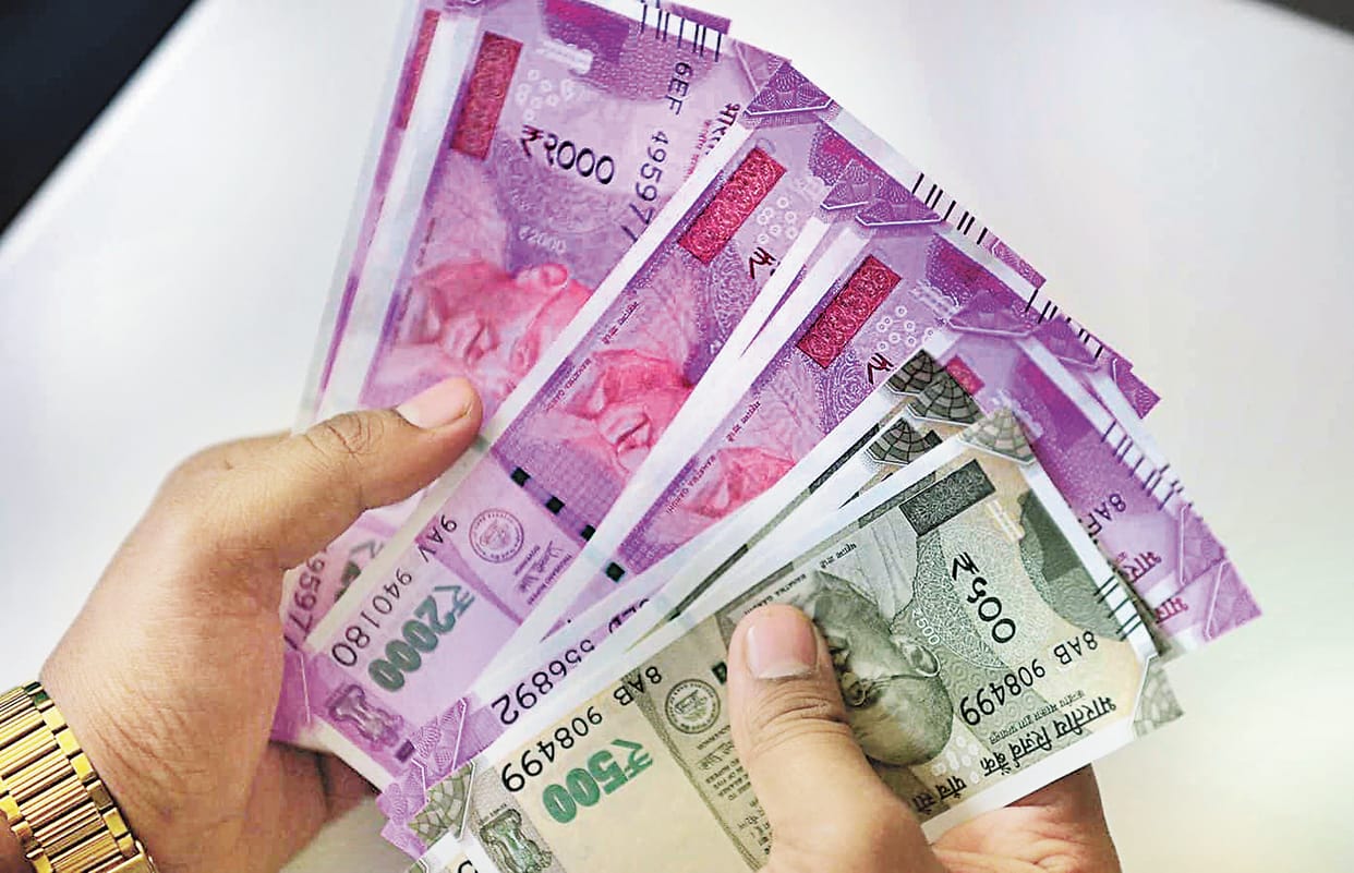 Nine smuggler arrested with fake currency during last seven days