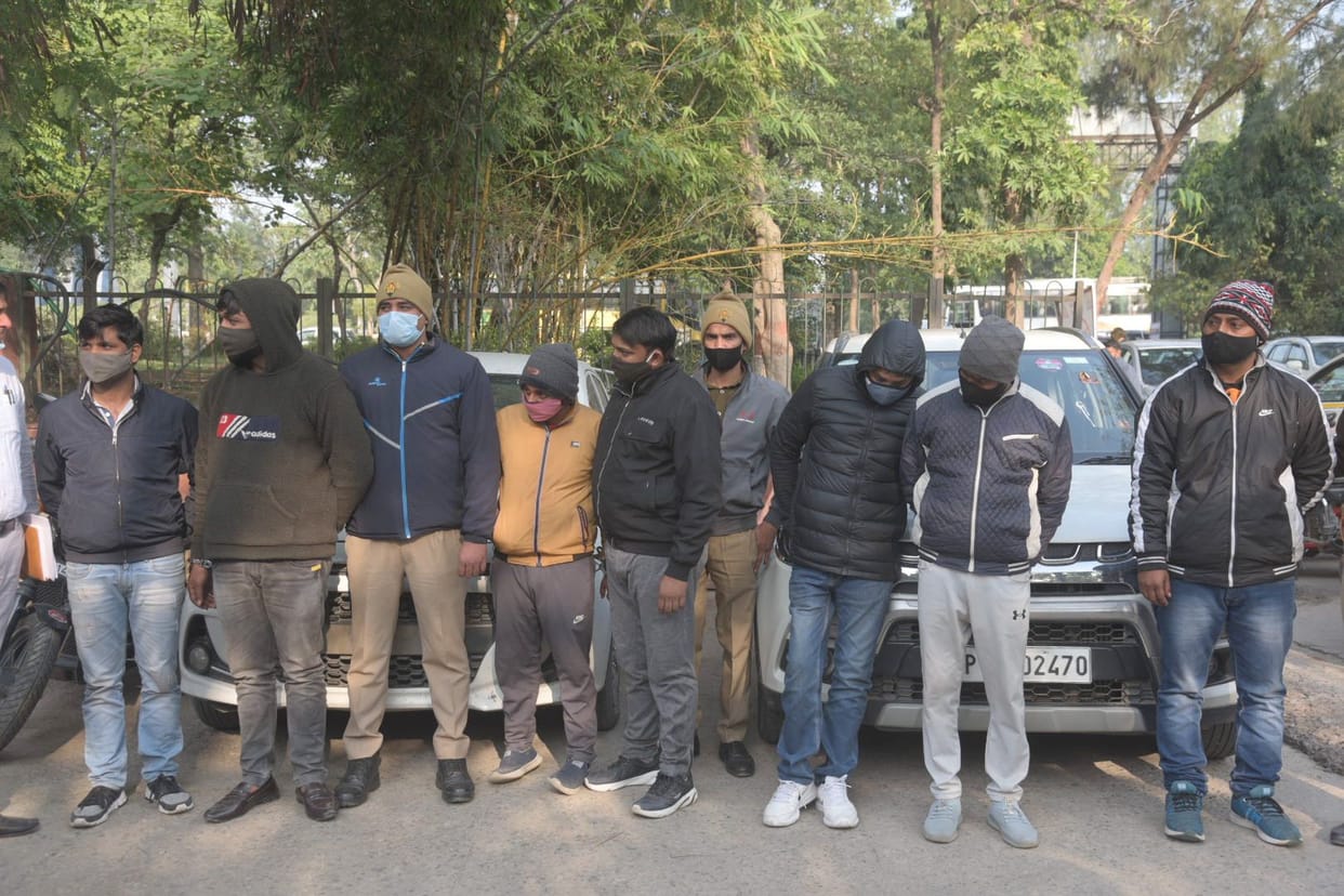 Crores cheated from more than 300 people in the name of insurance, eight arrested