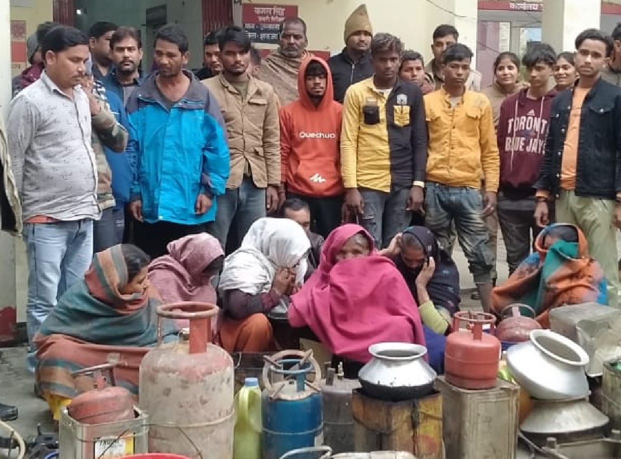 12 people including six women arrested for making illegal liquor