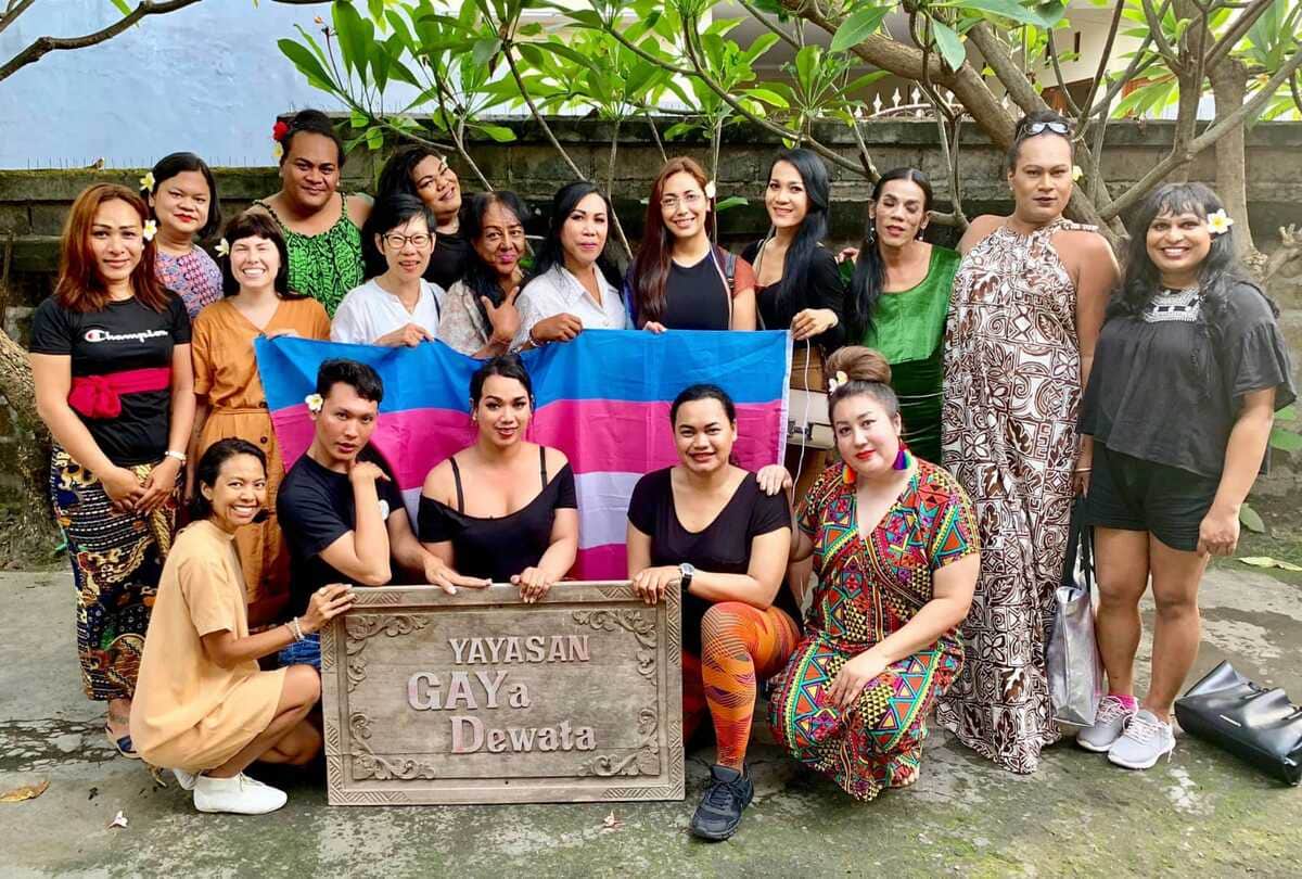 transgender waria muslim community lives in Indonesian know about intresting facts