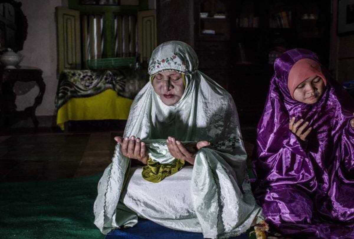 transgender waria muslim community lives in Indonesian know about intresting facts